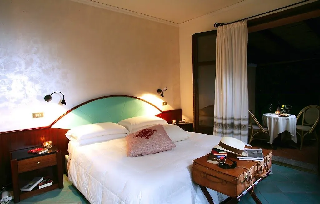 Hotel La Torre Bari Sardo 4*,